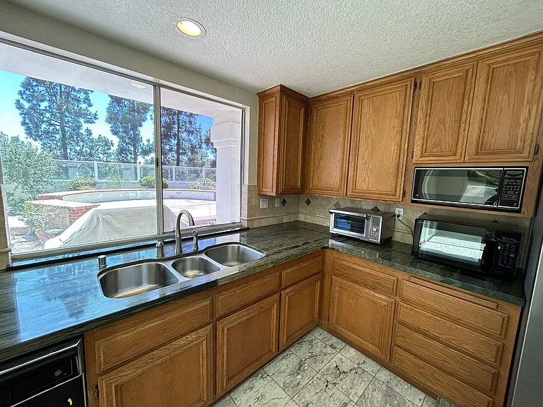 8132 E Hillsdale Dr — Photo 14