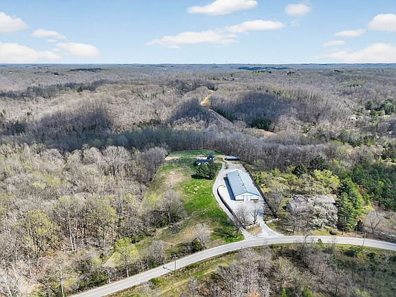 2nd image of 8004 Greenbrier Rd