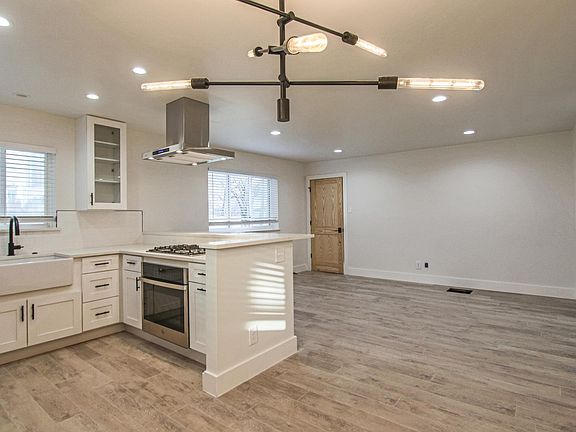 5th image of 4407 Cole Ave Unit 2