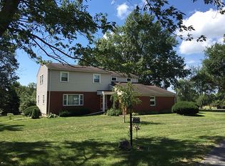 503 Colony Grv, Mahomet, IL 61853