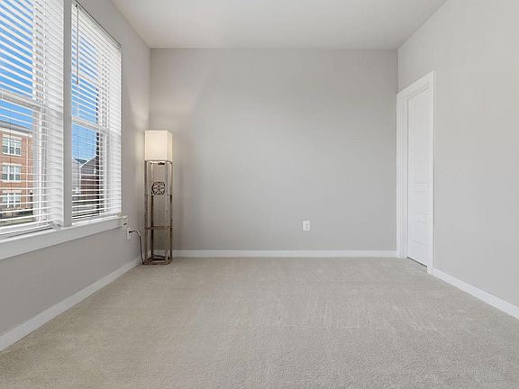 5th image of 10603 Observatory Pl