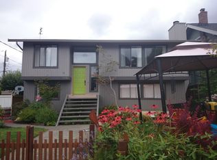 1532 42nd Ave SW, Seattle, WA 98116