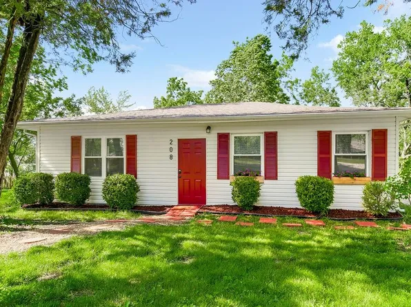 208 NE 109th Ter, Kansas City, MO 64155