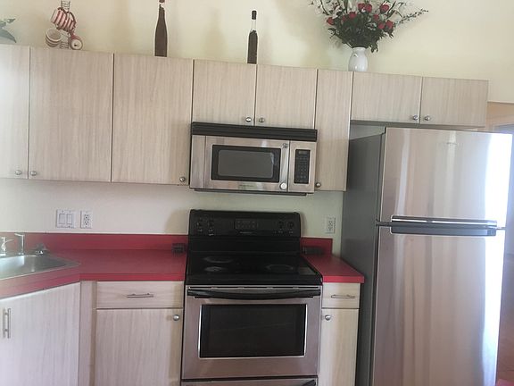 5th image of 239 Venetia Ave
