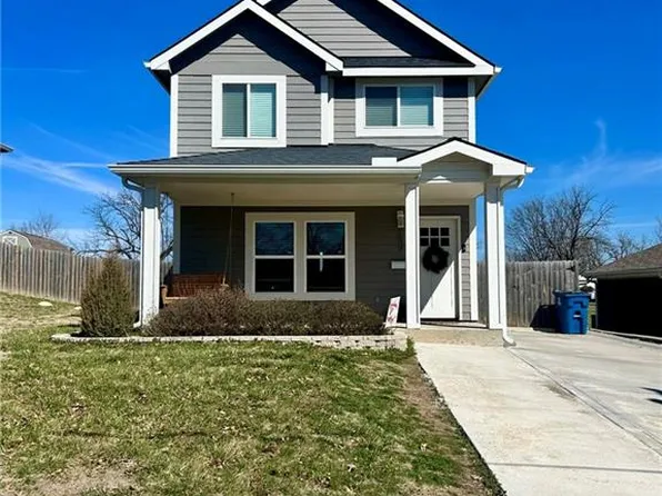 809 W Dryden St, Odessa, MO 64076