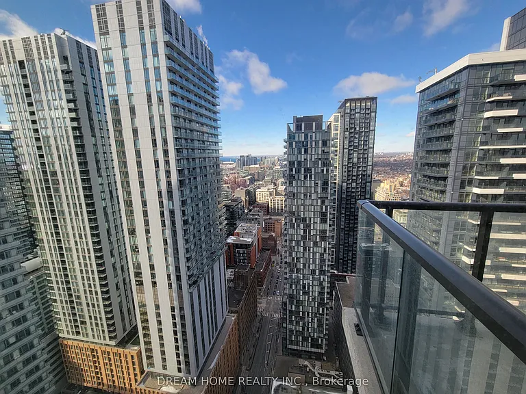 290 Adelaide St W #3812 — Photo 3