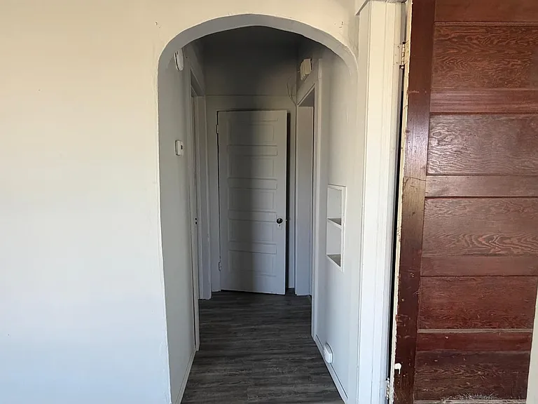 716 Robinson St #B — Photo 17