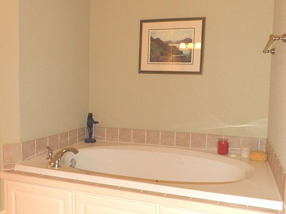 4th image of 28 Watson Dr