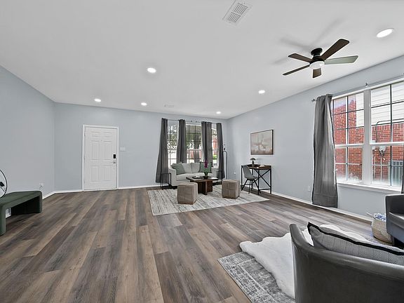 5th image of 137 Heritage Dr