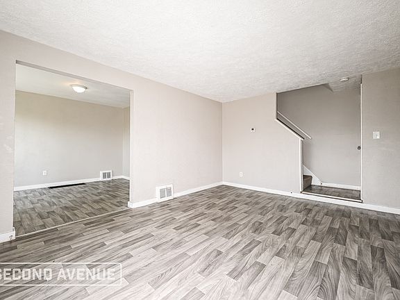 4th image of 624 Sara Ln