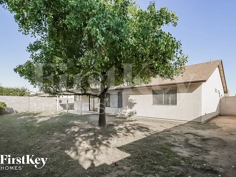 7371 W Colter St — Photo 15