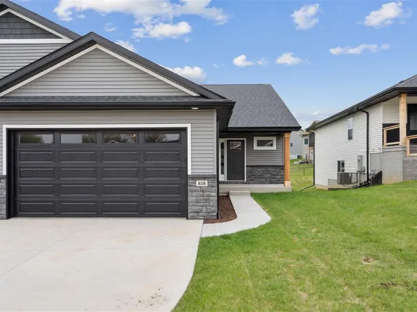 818 Prairie View Dr, West Branch, IA 52358