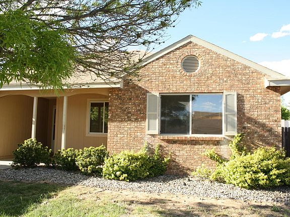 1732 Strawberry Dr NE, Rio Rancho