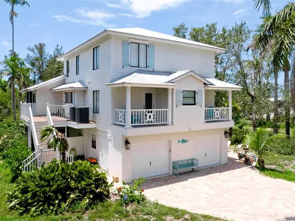 9403 9th Ave NW, Bradenton, FL 34209