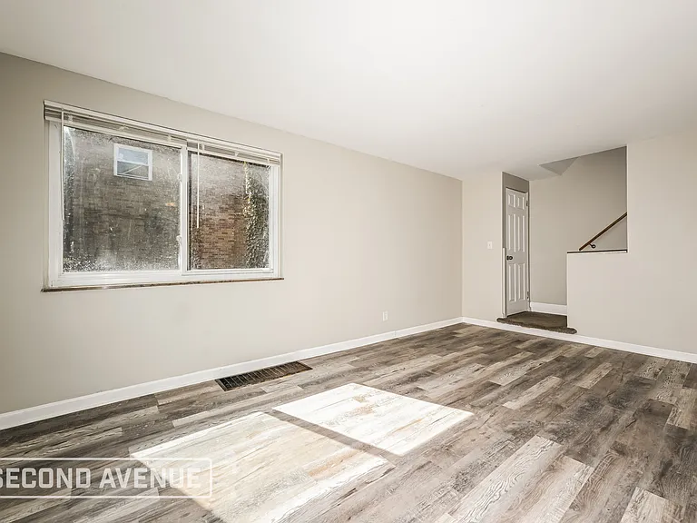 124 Dauntless Dr — Photo 3