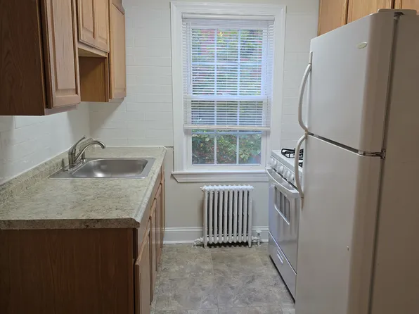 8305 Garland Ave APT 6, Takoma Park, MD 20912