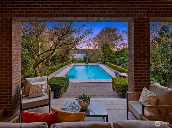 3925 NE Surber Drive, Seattle, WA 98105