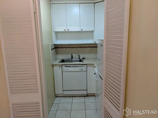 Rented by Halstead Real Estate | media 18