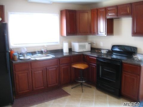 4th image of 51 Beach Ln