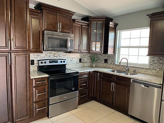 5th image of 2284 Santa Lucia St
