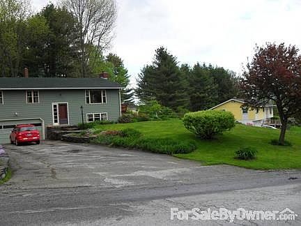 3rd image of 355 Sherwood Dr