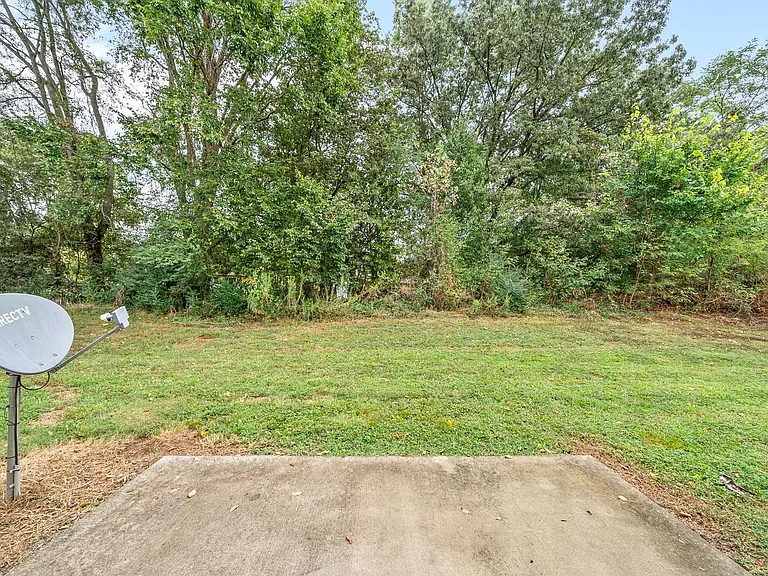 Appleton Dr - 614 (x4) — Photo 18