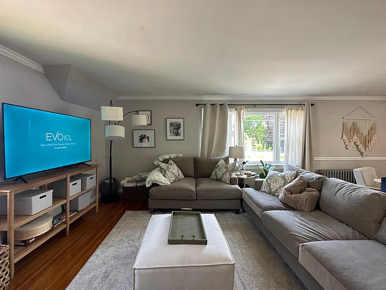 8 Warren Ave #2 — Photo 2