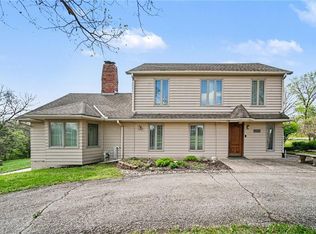 13110 Lakeshore Dr, Olathe, KS 66061