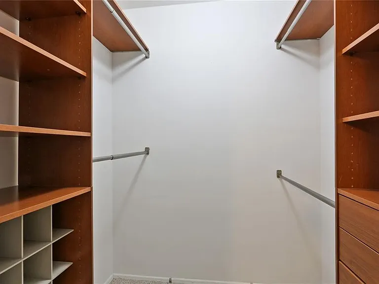 880 Glendale Ter NE #5 — Photo 14