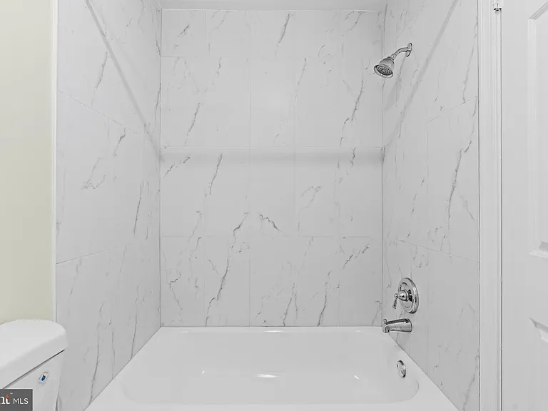 2615 Chivalry Ct — Photo 40