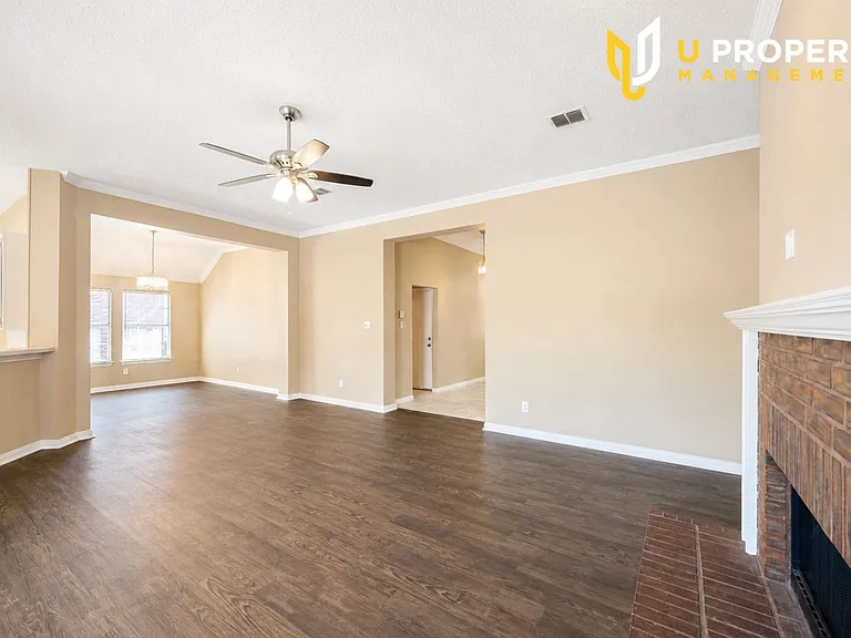 5605 Belle Chasse Ln — Photo 6