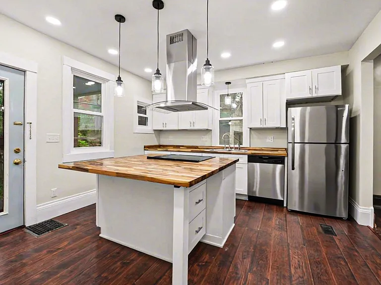 120 Depot St — Photo 8