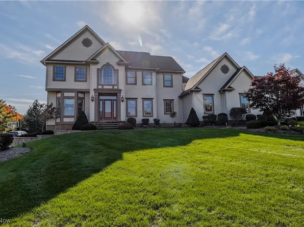 1086 Greenwood Ct, Medina, OH 44256