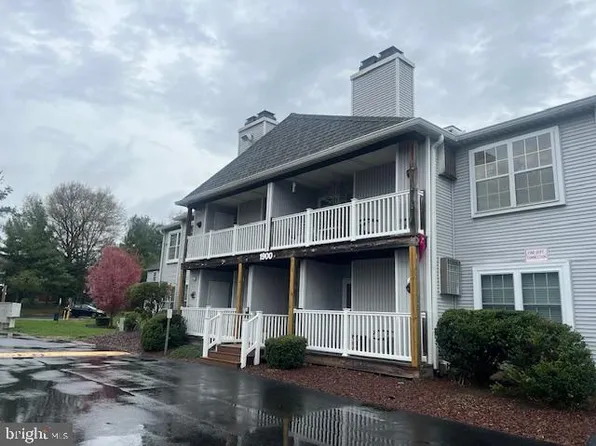 1908 Waters Edge Dr #129, Newark, DE 19702