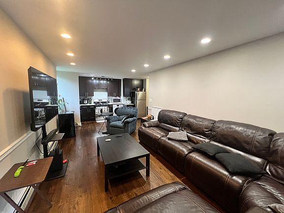 5th image of 654 Saint Marks Ave APT 1E