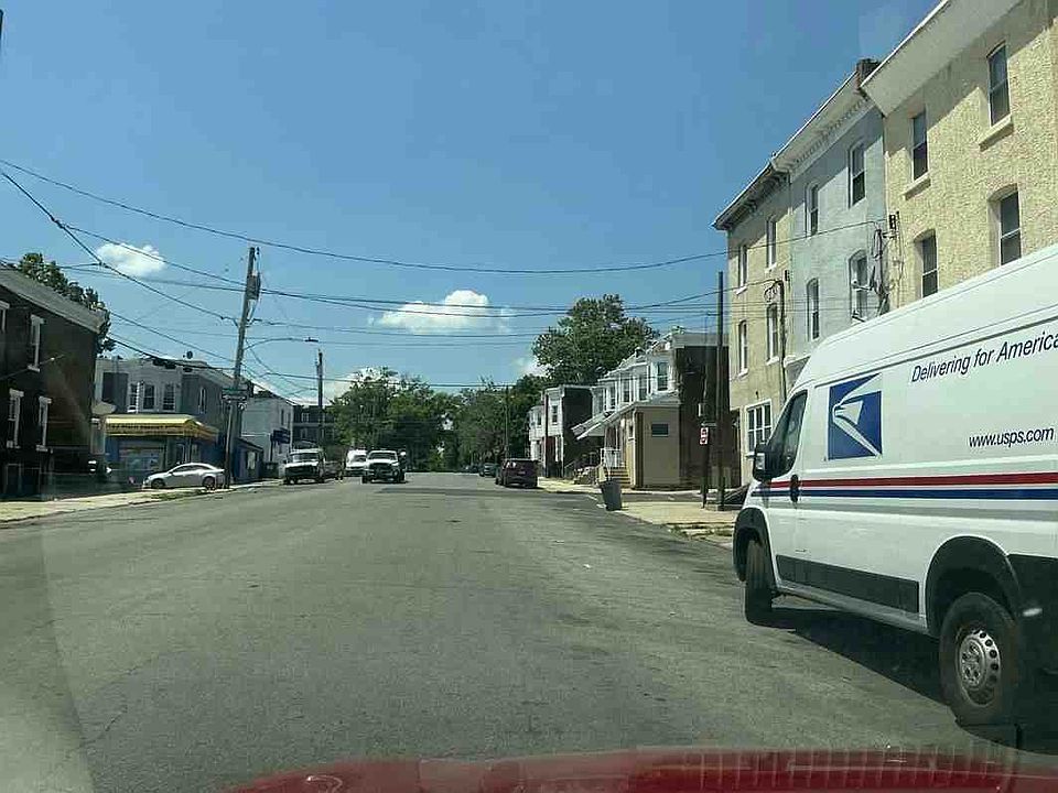2nd image of 6416 Vine St
