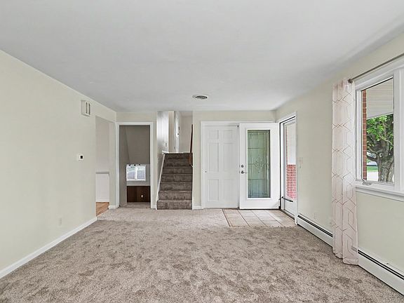 5th image of 480 Beech Rd