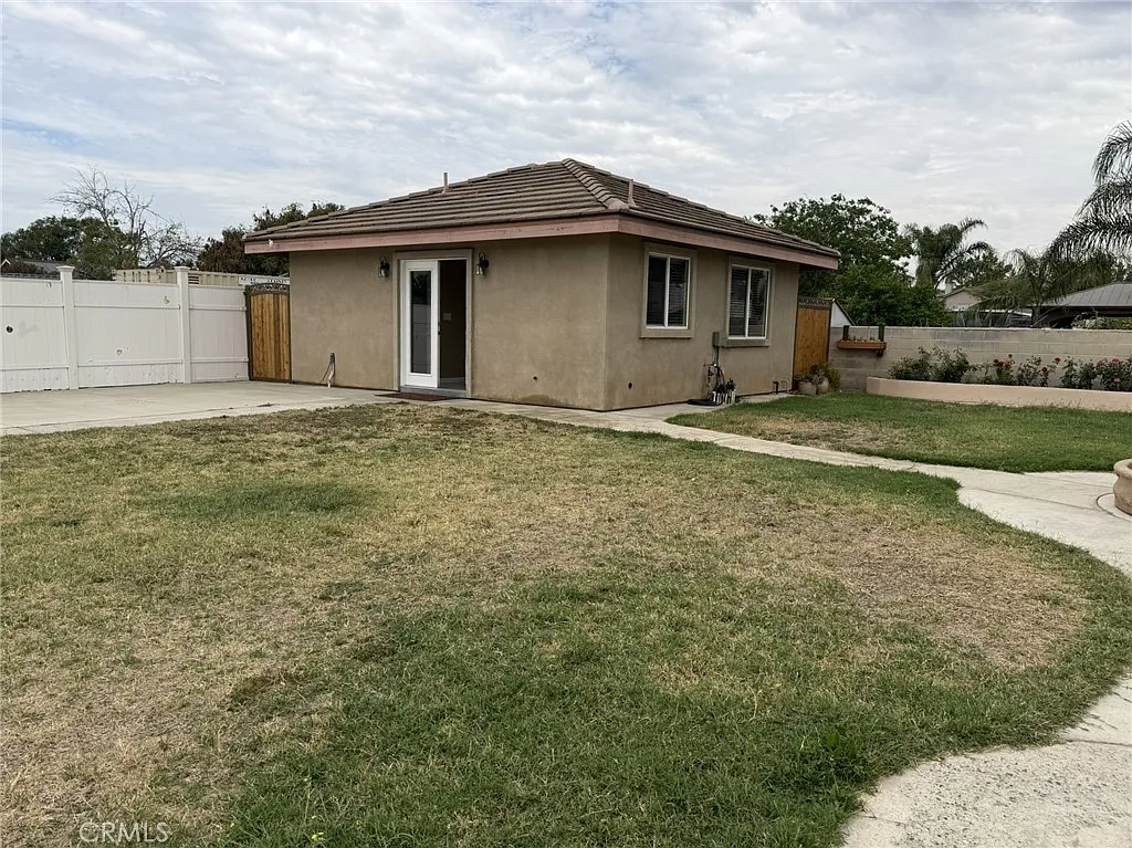 1 bed, 385 sqft, $1,500 — Photo 2