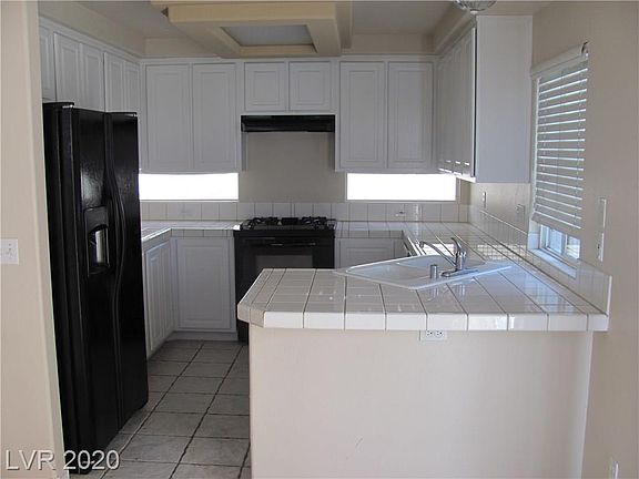5th image of 10203 Crepe Myrtle Ct #0