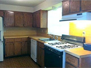 2nd image of 706 W Dewey St