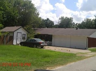 408 N Madison St, Madisonville, TX 77864