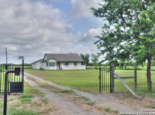 1000 Lower Seguin Rd, Marion, TX 78124