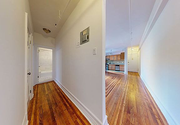 3rd image of 245 W 51st St #63