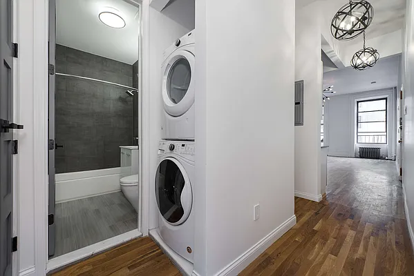 Rented by Bold New York | media 10