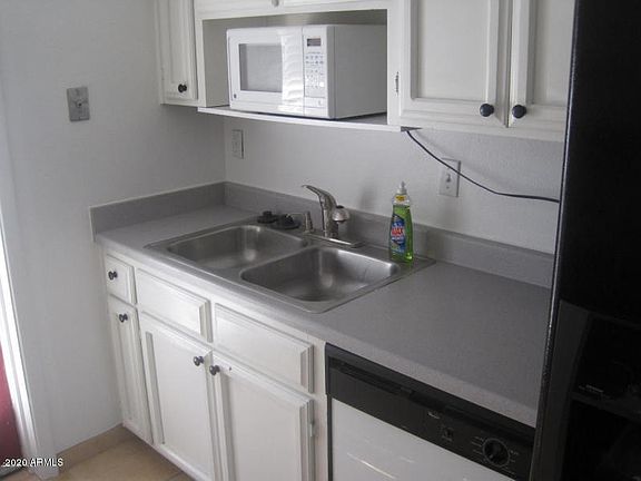 5th image of 1927 E Hampton Ave Unit 217
