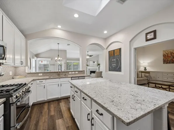9023 Carriage Point Dr, Sugar Land, TX 77479