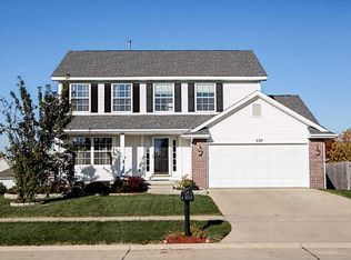 1120 White Ivy Pl NE, Cedar Rapids, IA 52402