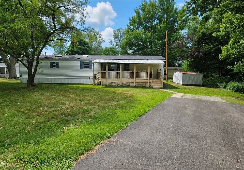 1st image of 100 Maplegrove Ln