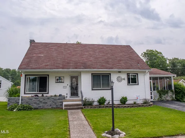 2402 Horner Dr, Altoona, PA 16601