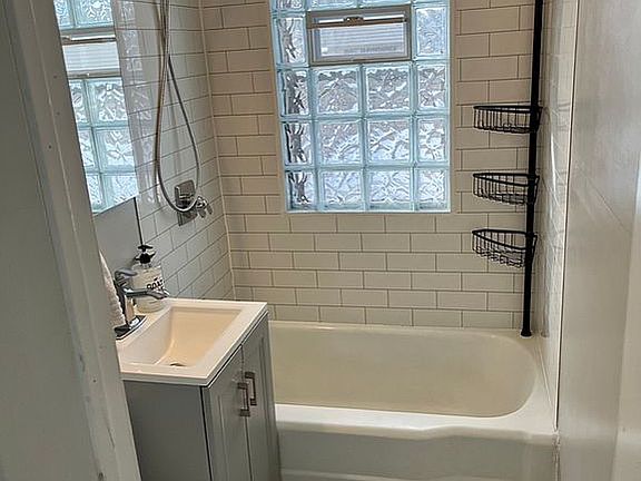 2nd image of 1187 Hubbard Ave